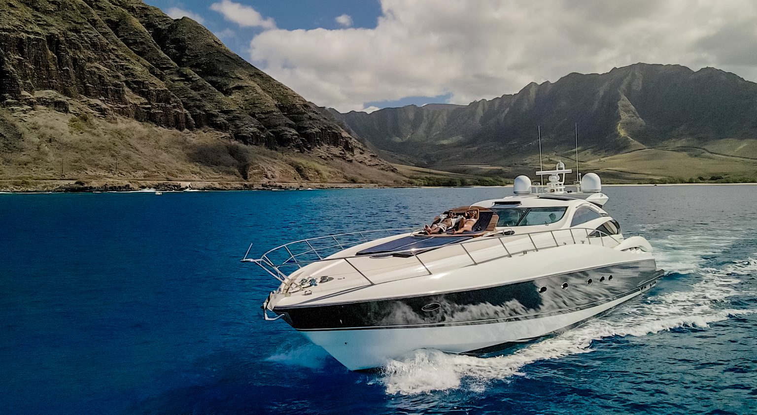 luxury yacht charter oahu